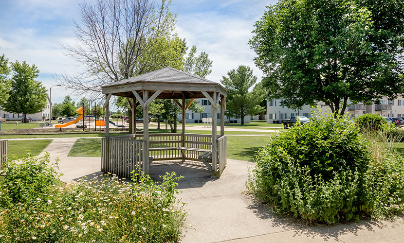 Hollow Tree Apartments Image 10