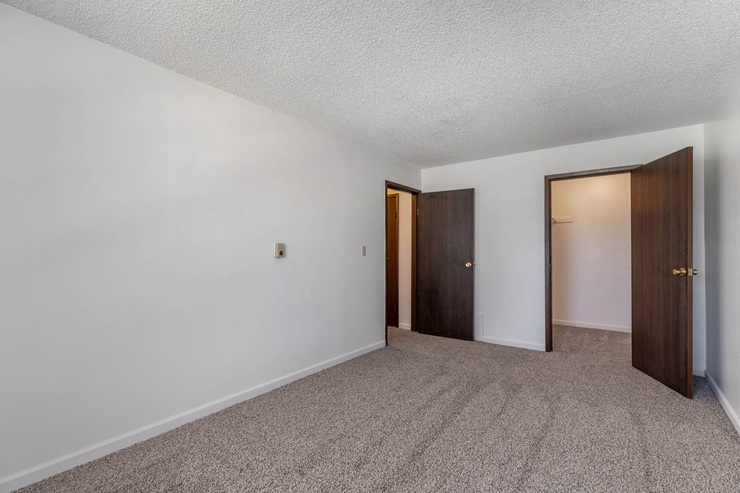 Mountain View Plaza Image 14