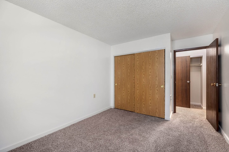 Mountain View Plaza Image 16