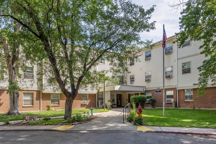 Mountain View Plaza Image 23