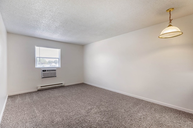 Mountain View Plaza Image 29