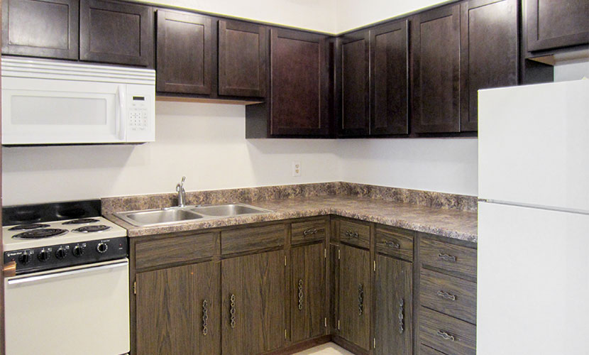 Colonial Square Apartments Image 3