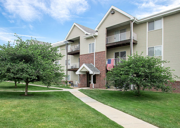 SELDIN WELCOMES NORTHRIDGE APARTMENTS